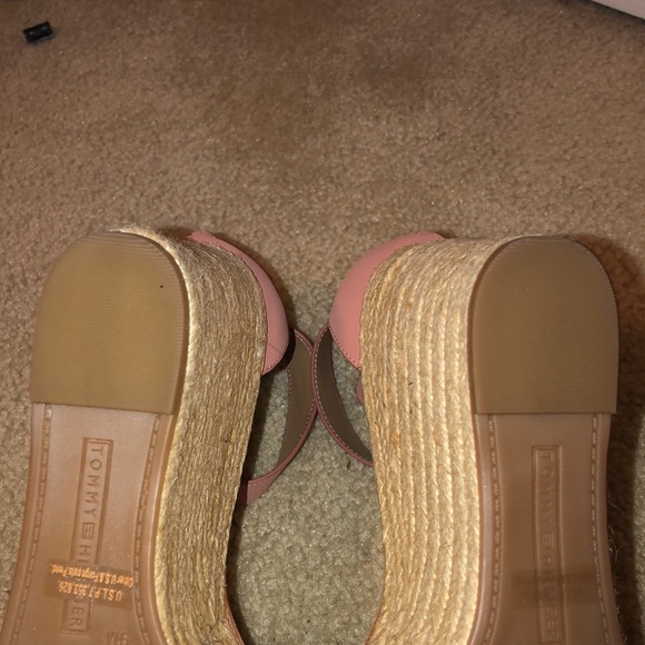 Brand New Tommy Hilfiger Wedges - Picture 7 of 11